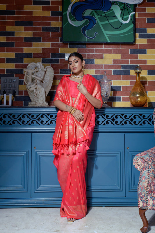 Silk Traditional Saree in Pink and Majenta with Zari work