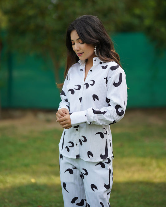 WHITE WITH BLACK TEXTURE CO-ORD SET