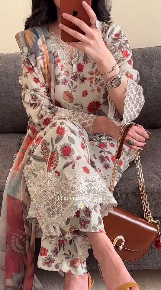 Gulzar Seemal embroidery suit