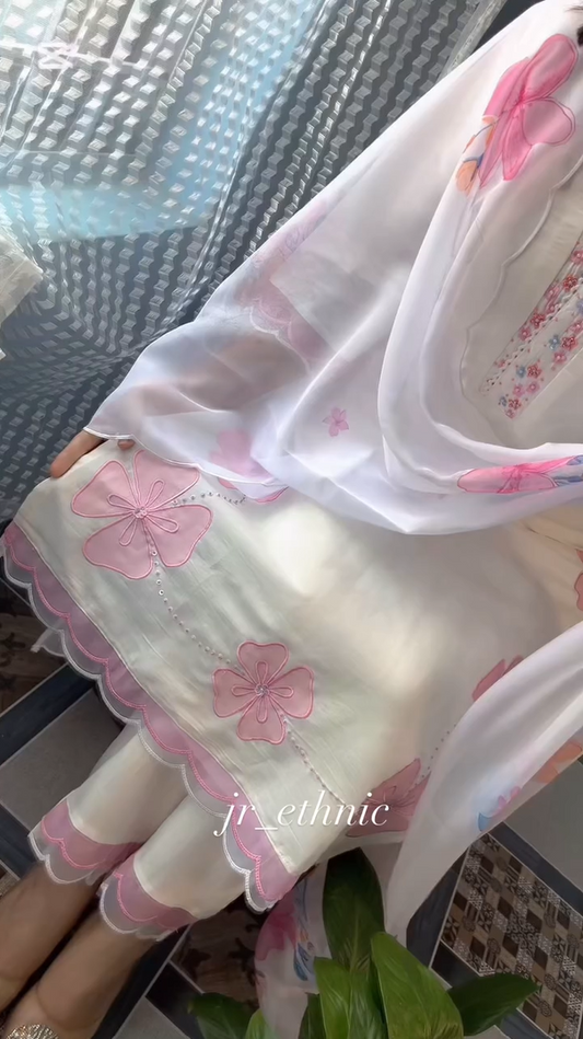 new Lanch Floral Kurta With Dupatta set of 3